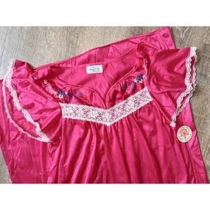 Vintage‎ Natalie Creations Hot pink nightgown size L NWT